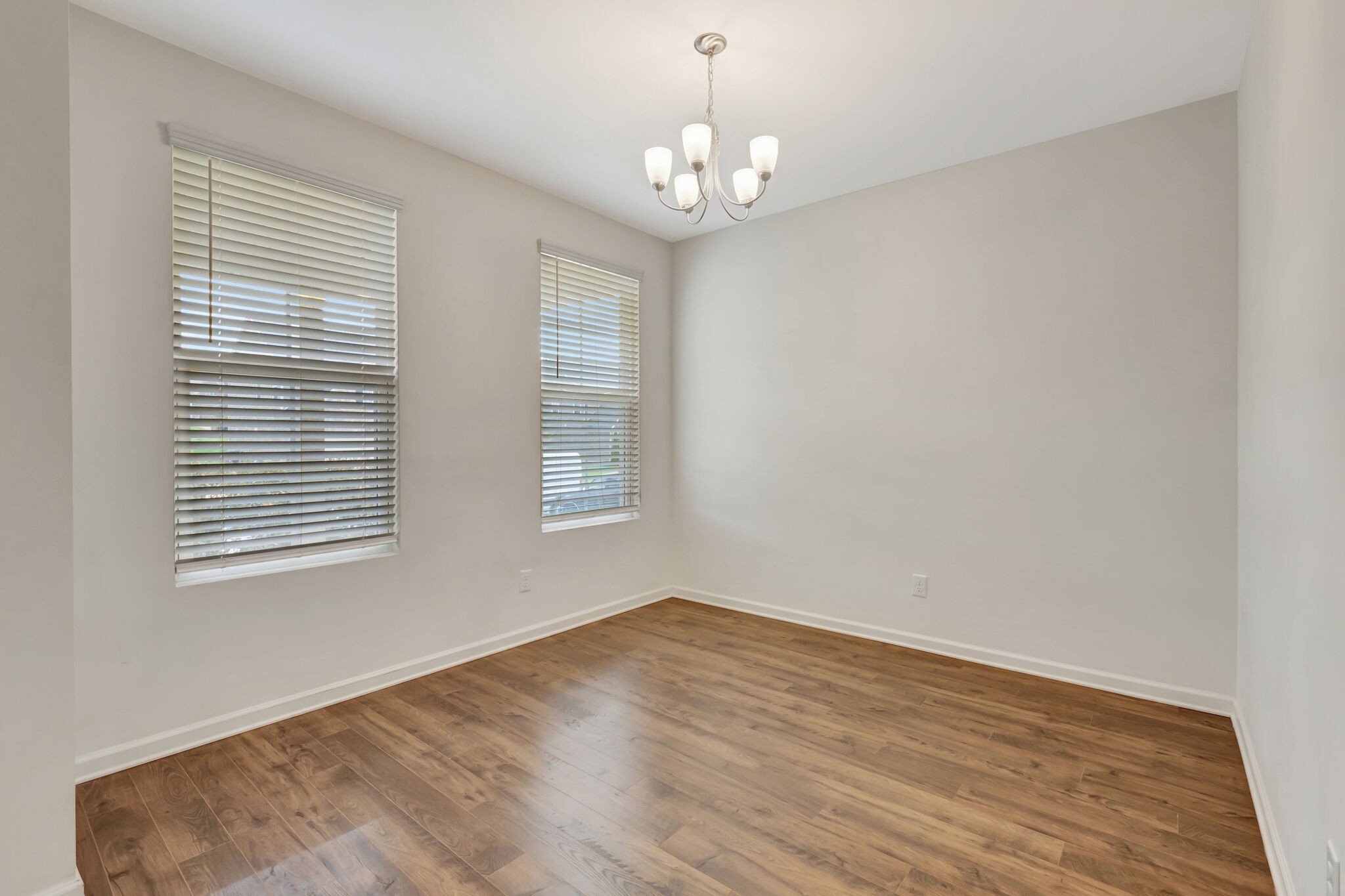 2871 Meadow Gln