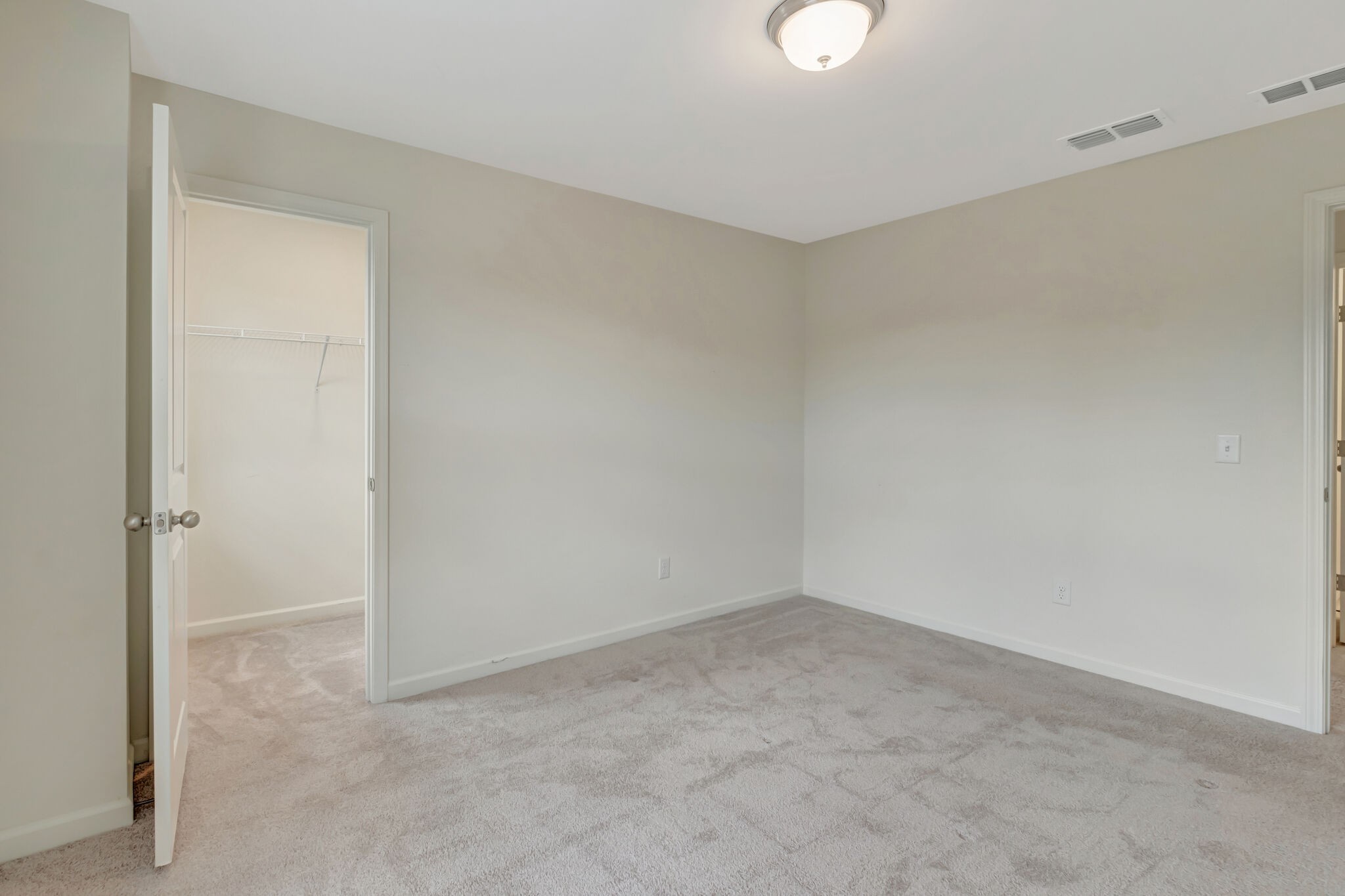 2871 Meadow Gln