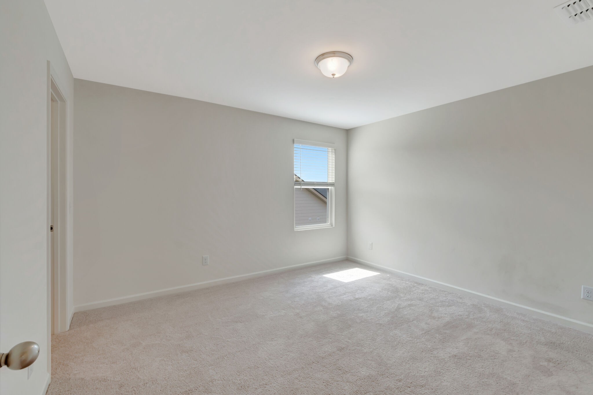 2871 Meadow Gln