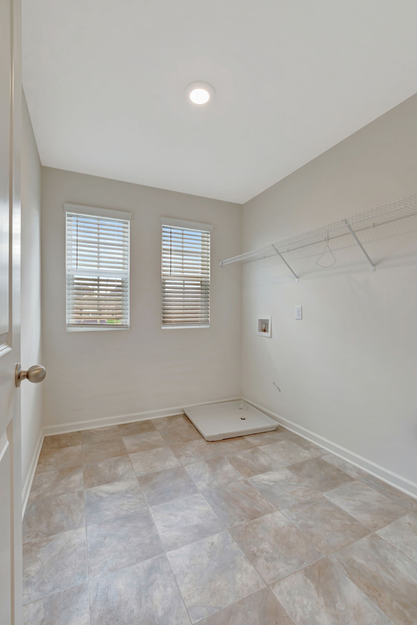 2871 Meadow Gln