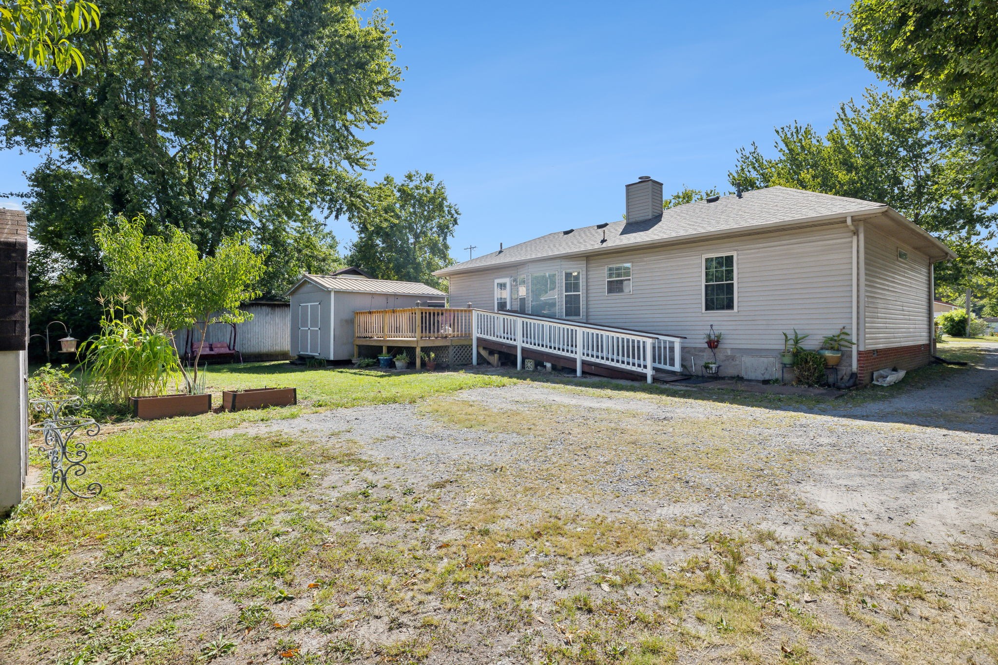 103 Northwoods Dr