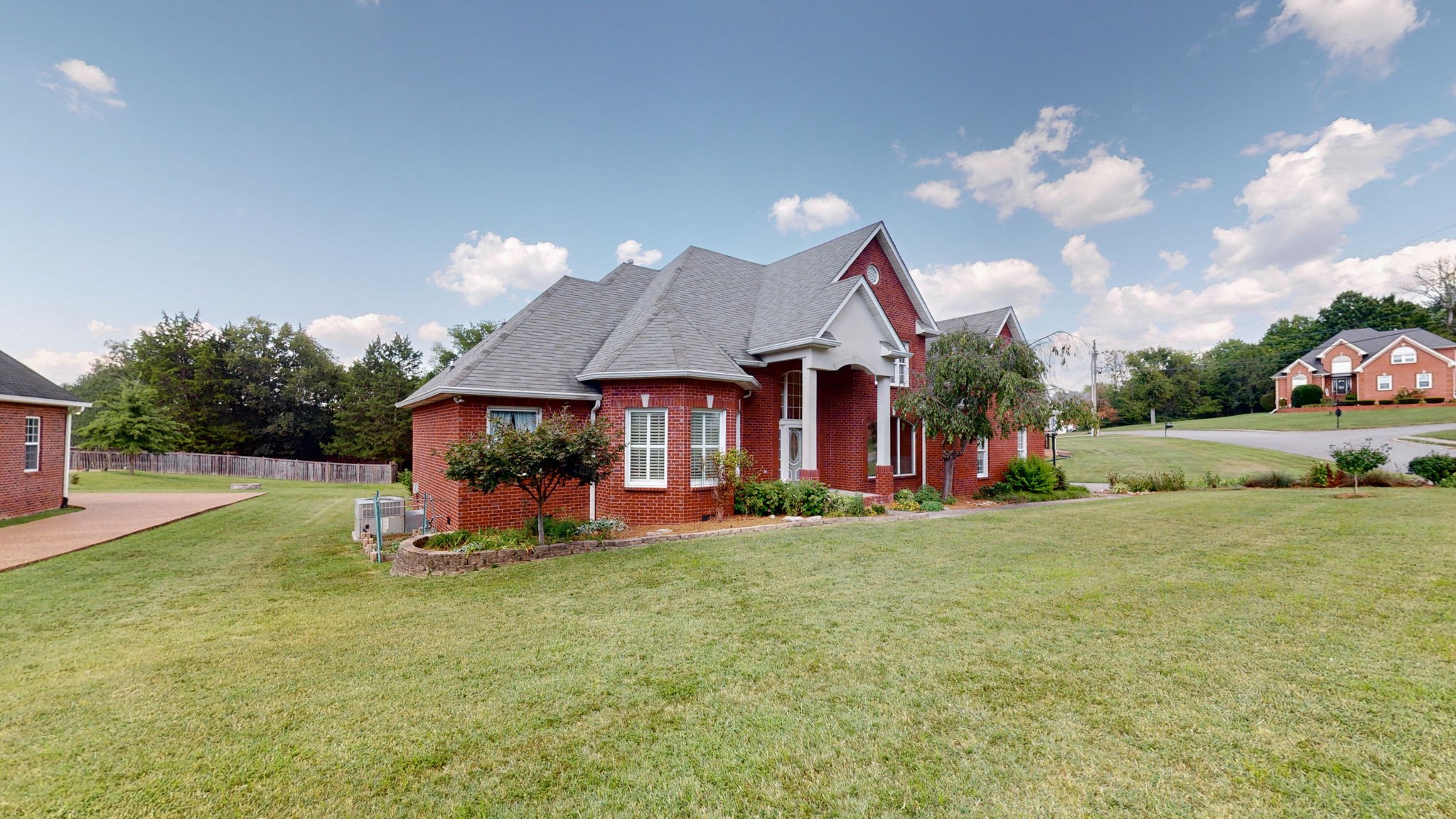 1605 Brookvalley Cir