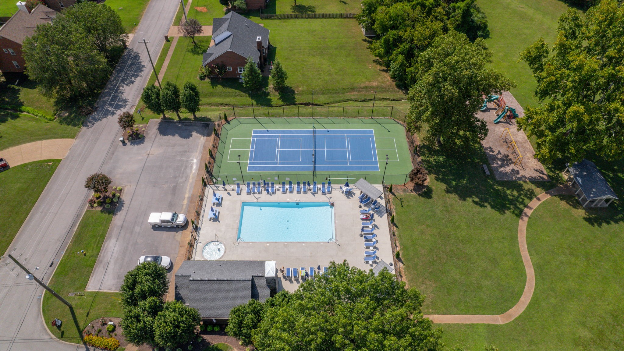 1605 Brookvalley Cir