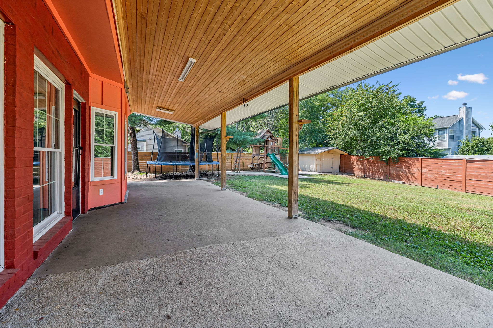 904 Split Oak Dr