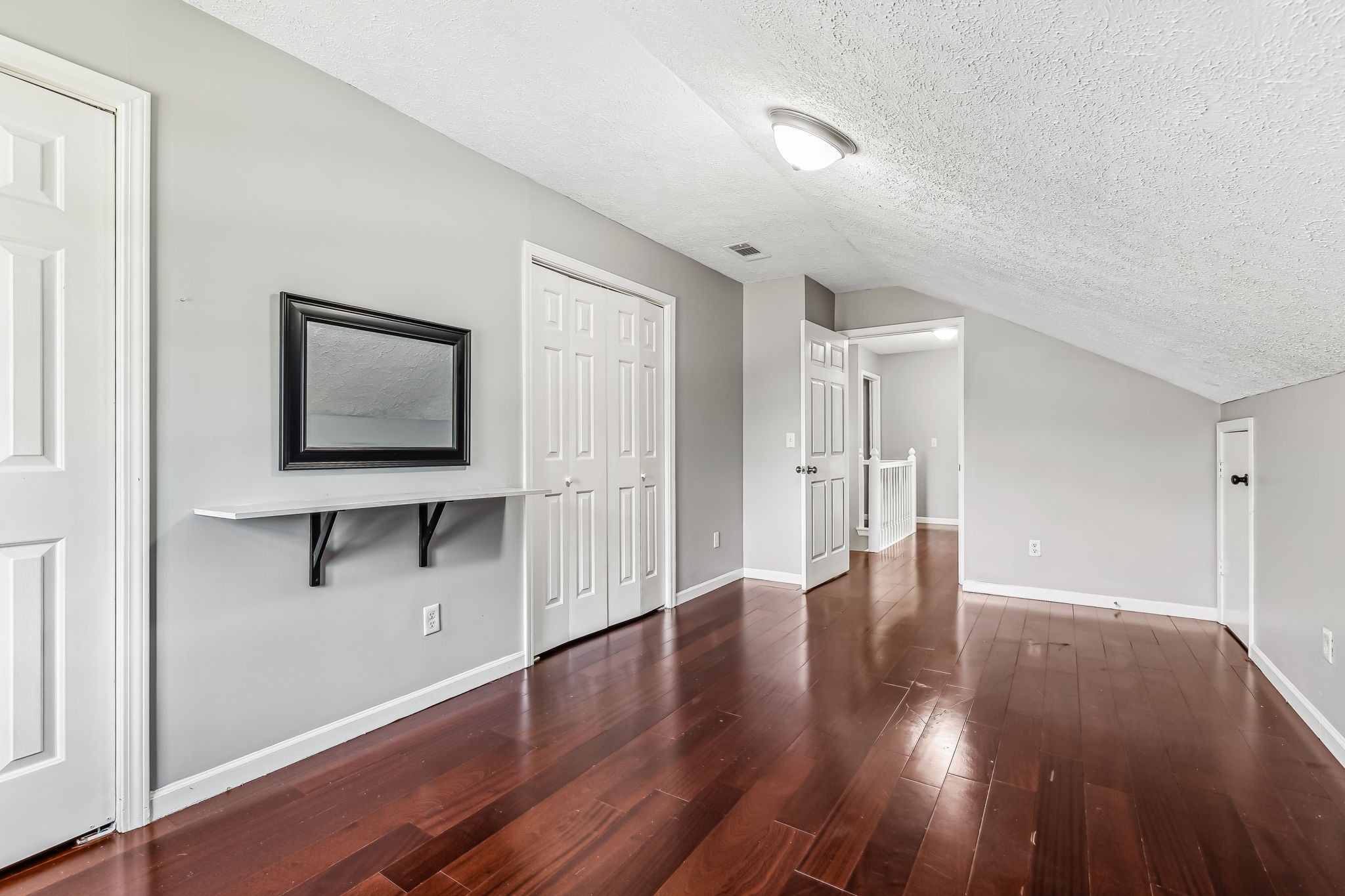 904 Split Oak Dr
