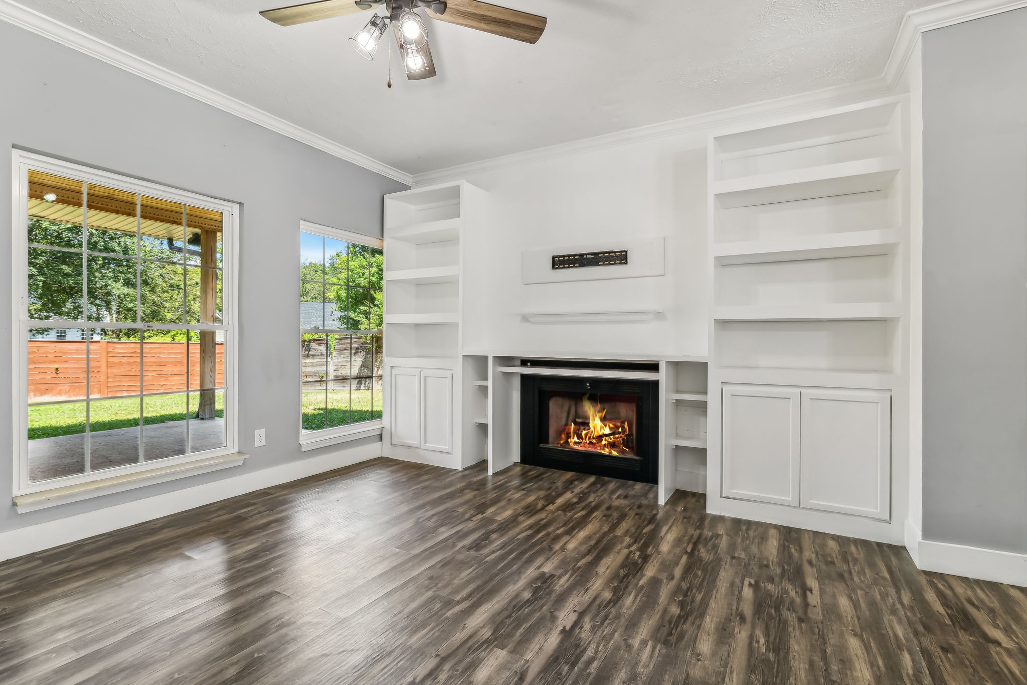 904 Split Oak Dr