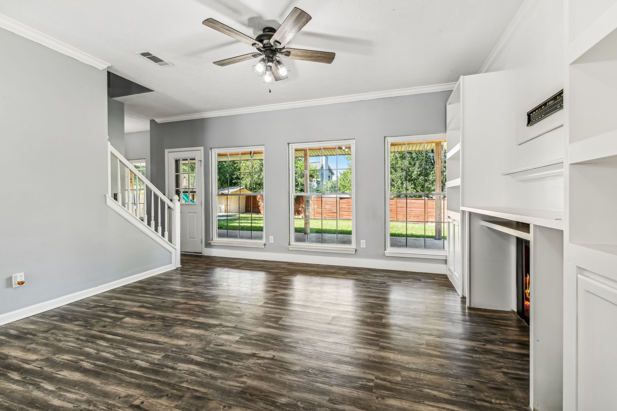 904 Split Oak Dr