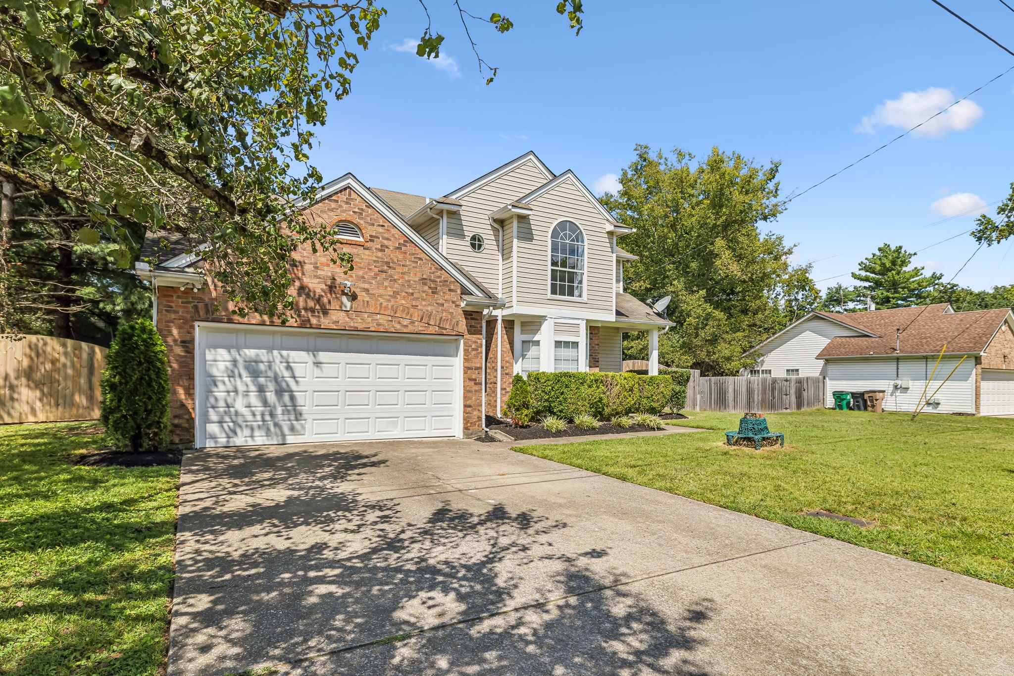 904 Split Oak Dr