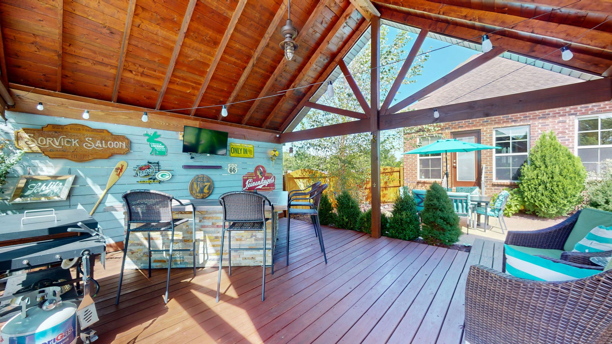 202 Bryson Pl