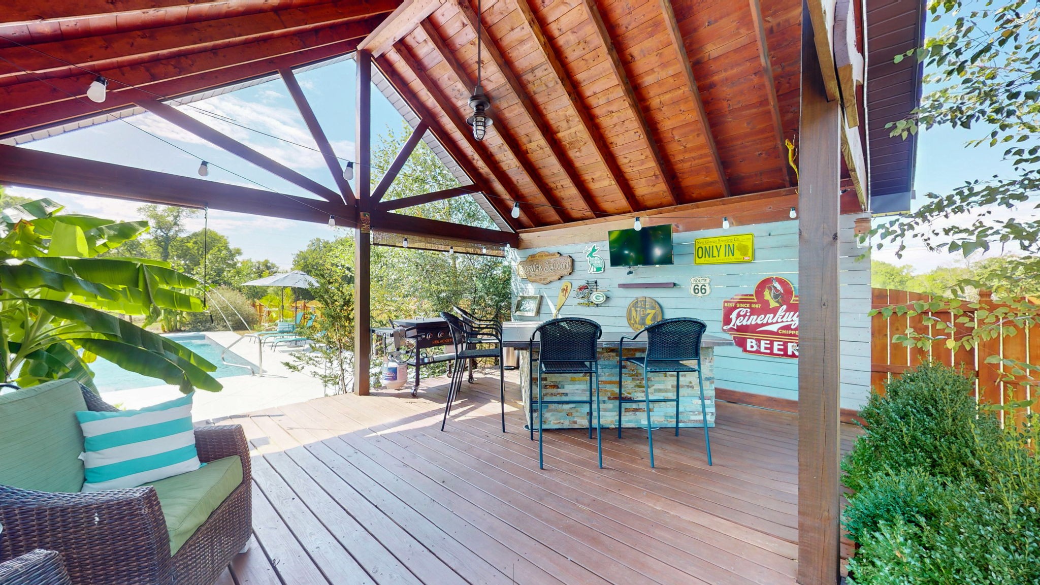 202 Bryson Pl