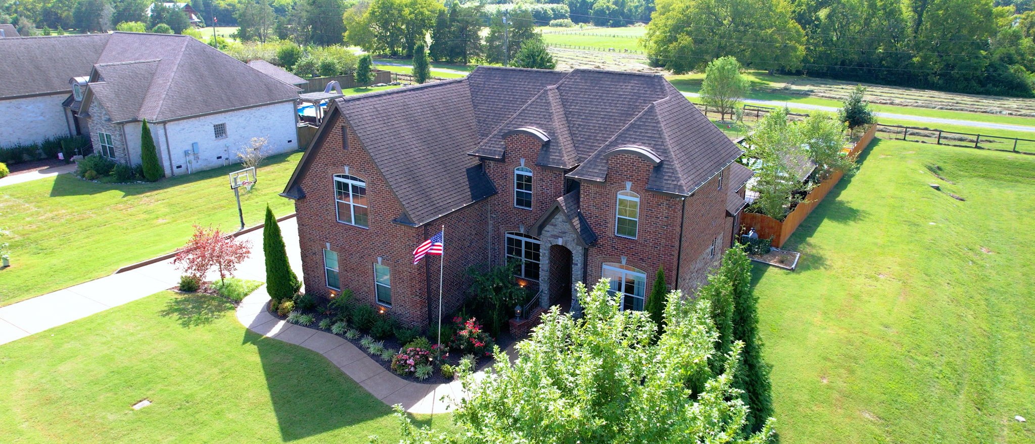202 Bryson Pl