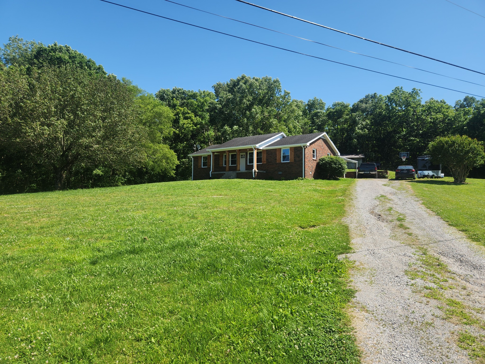 98 Rogers Ln