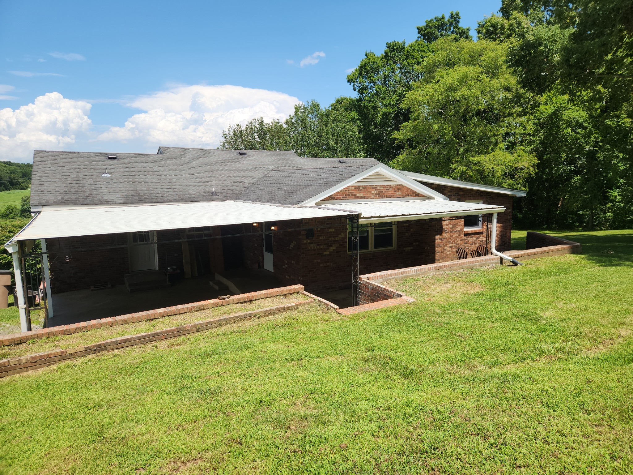 98 Rogers Ln