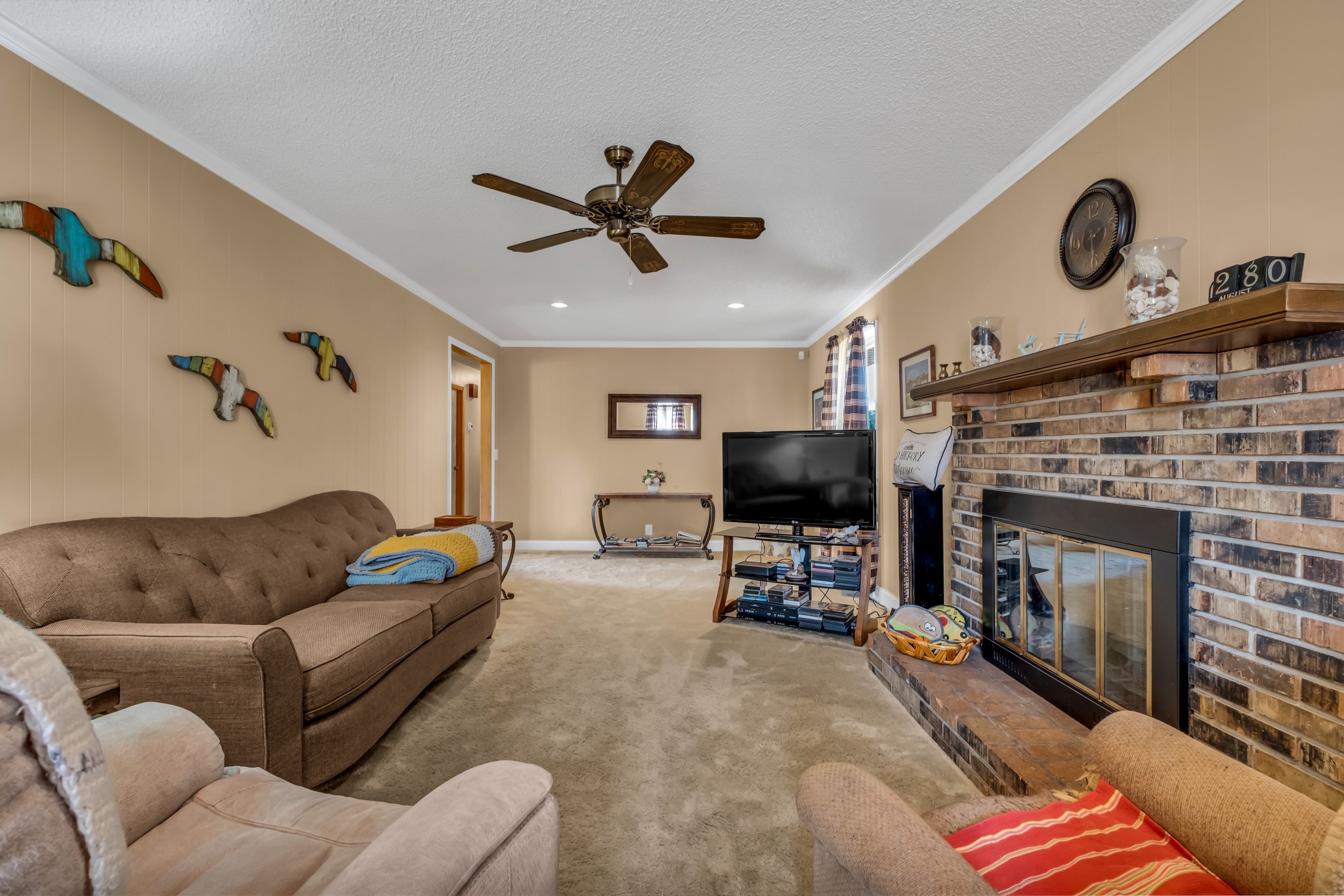 304 Hollywood Dr