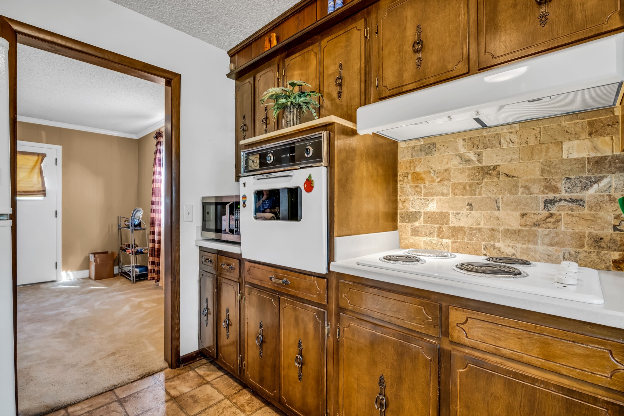 304 Hollywood Dr