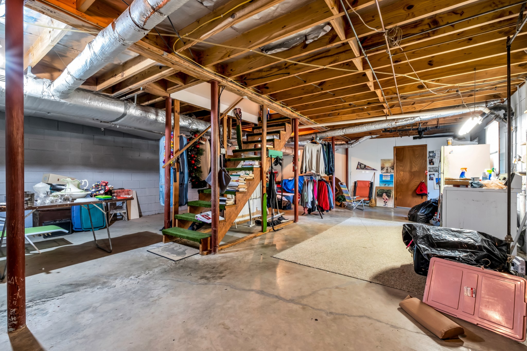 304 Hollywood Dr