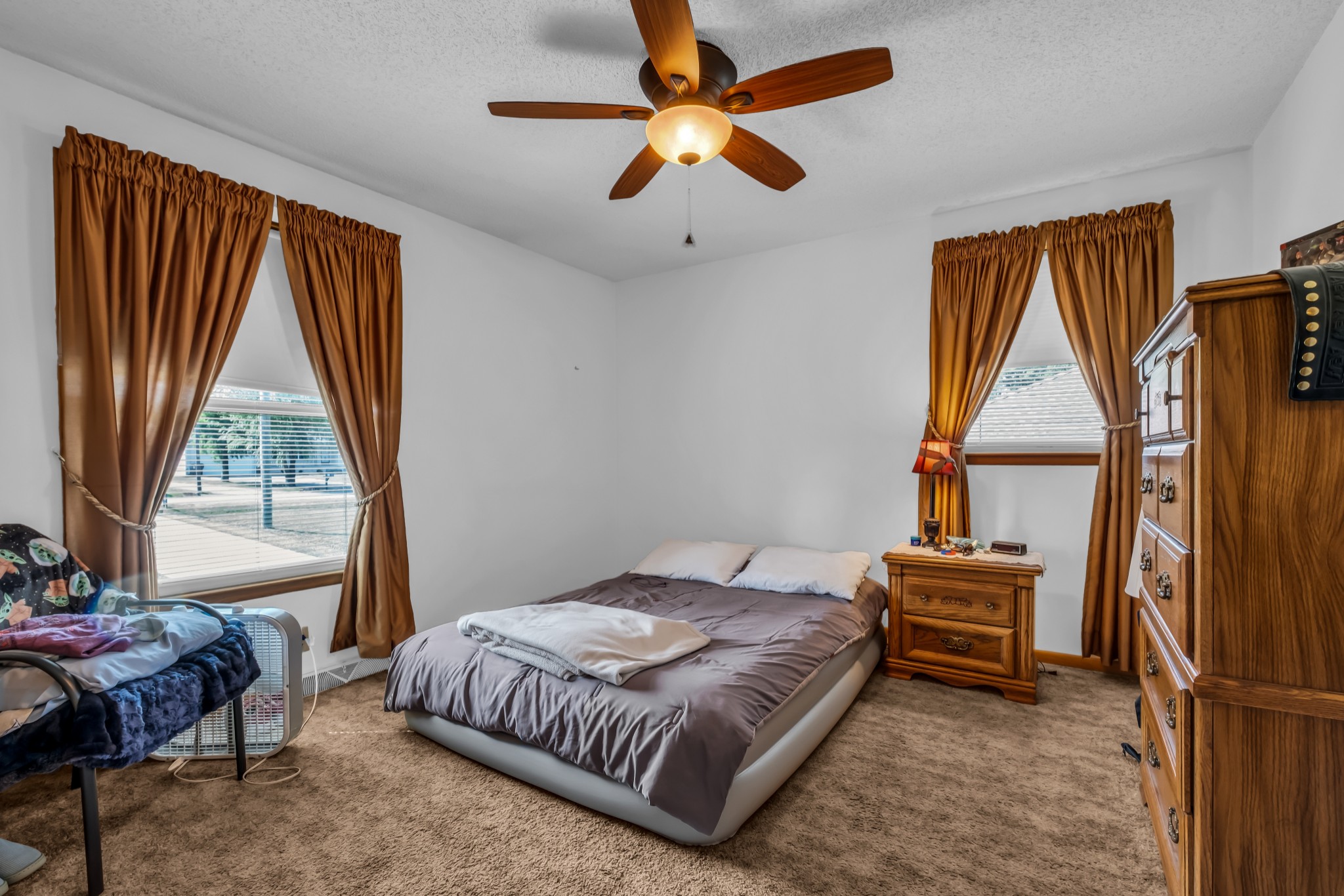 304 Hollywood Dr
