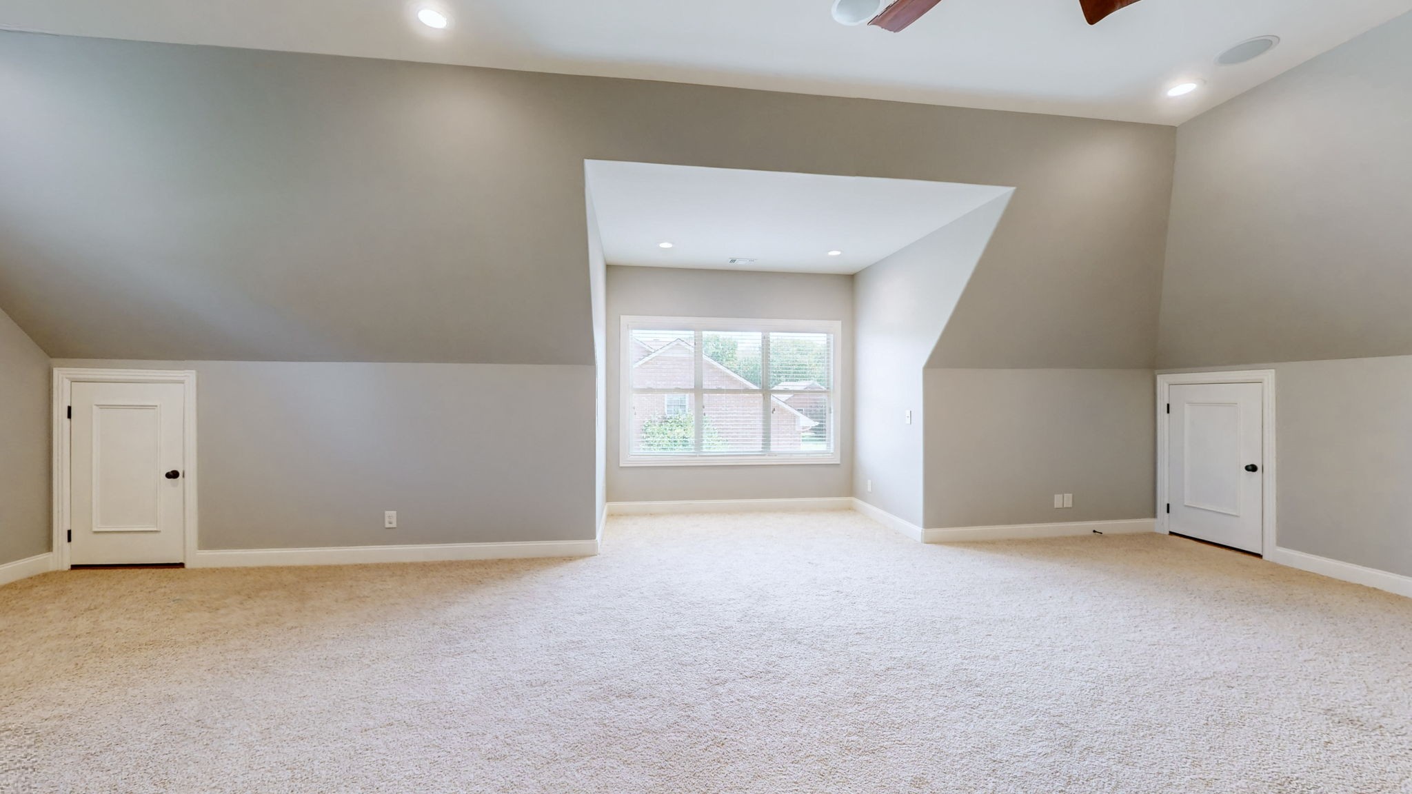 2218 Ewing Dr