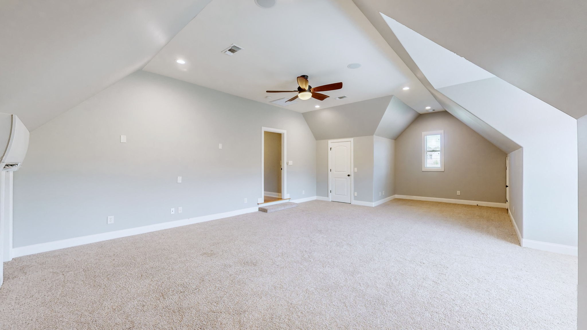 2218 Ewing Dr