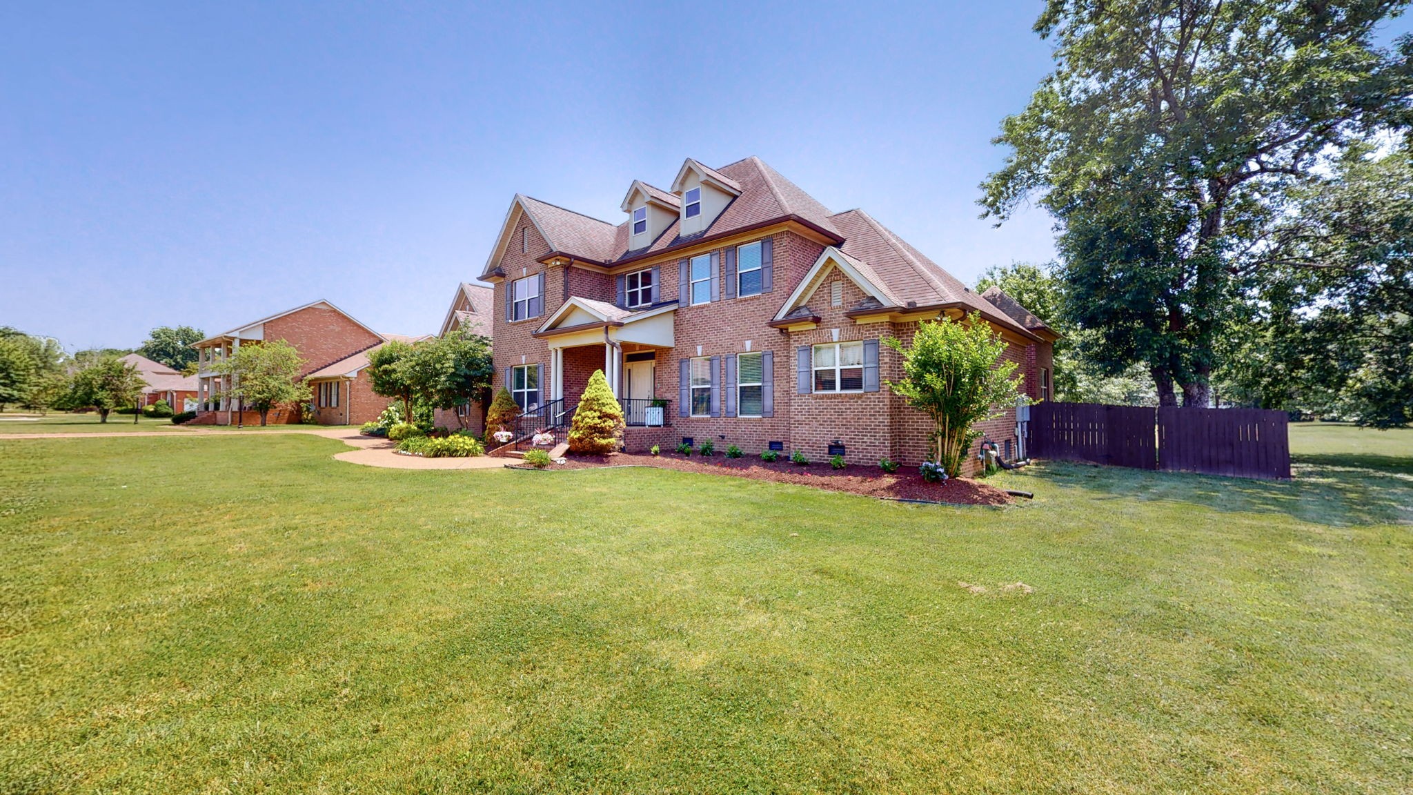 2218 Ewing Dr
