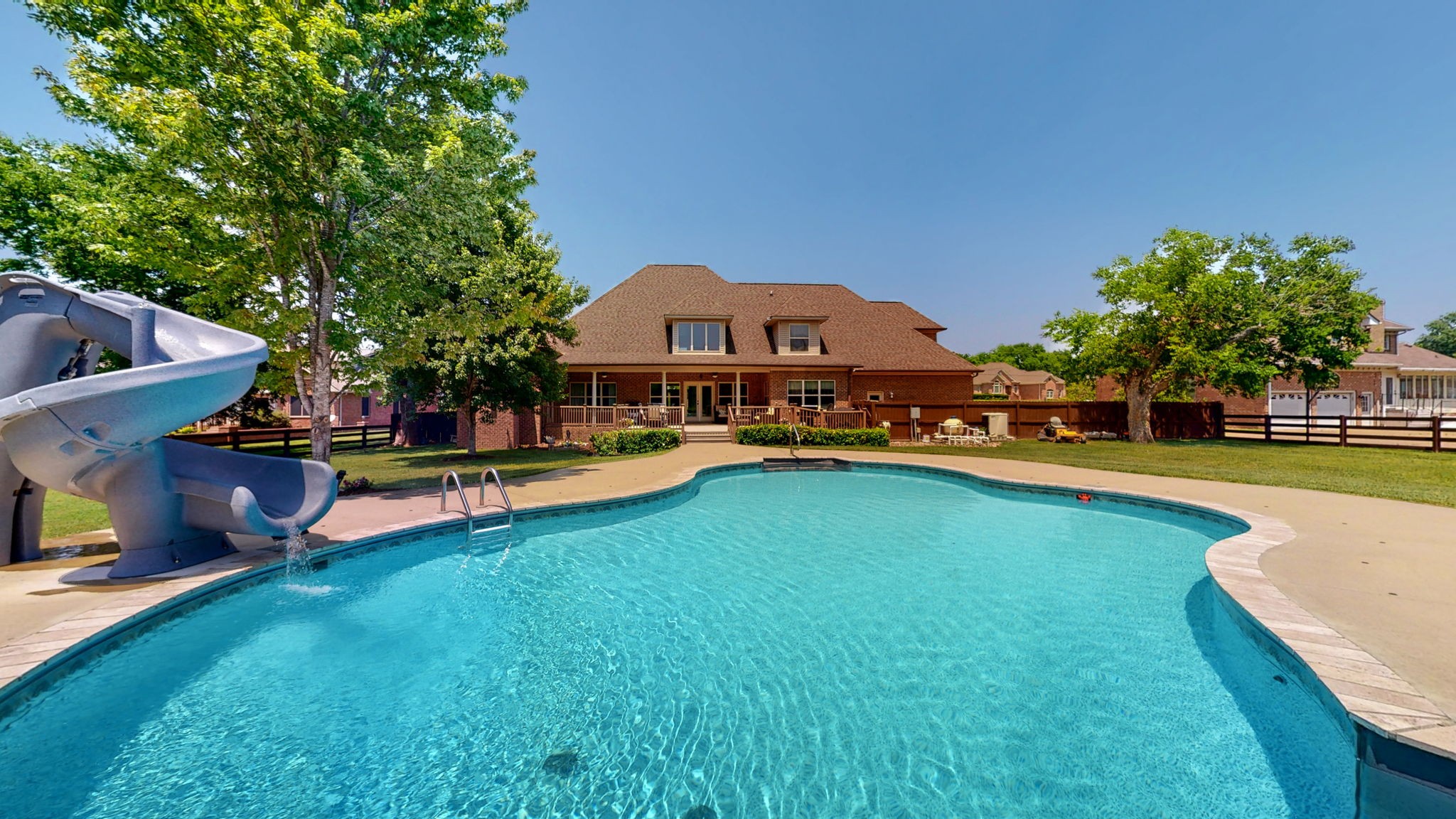 2218 Ewing Dr