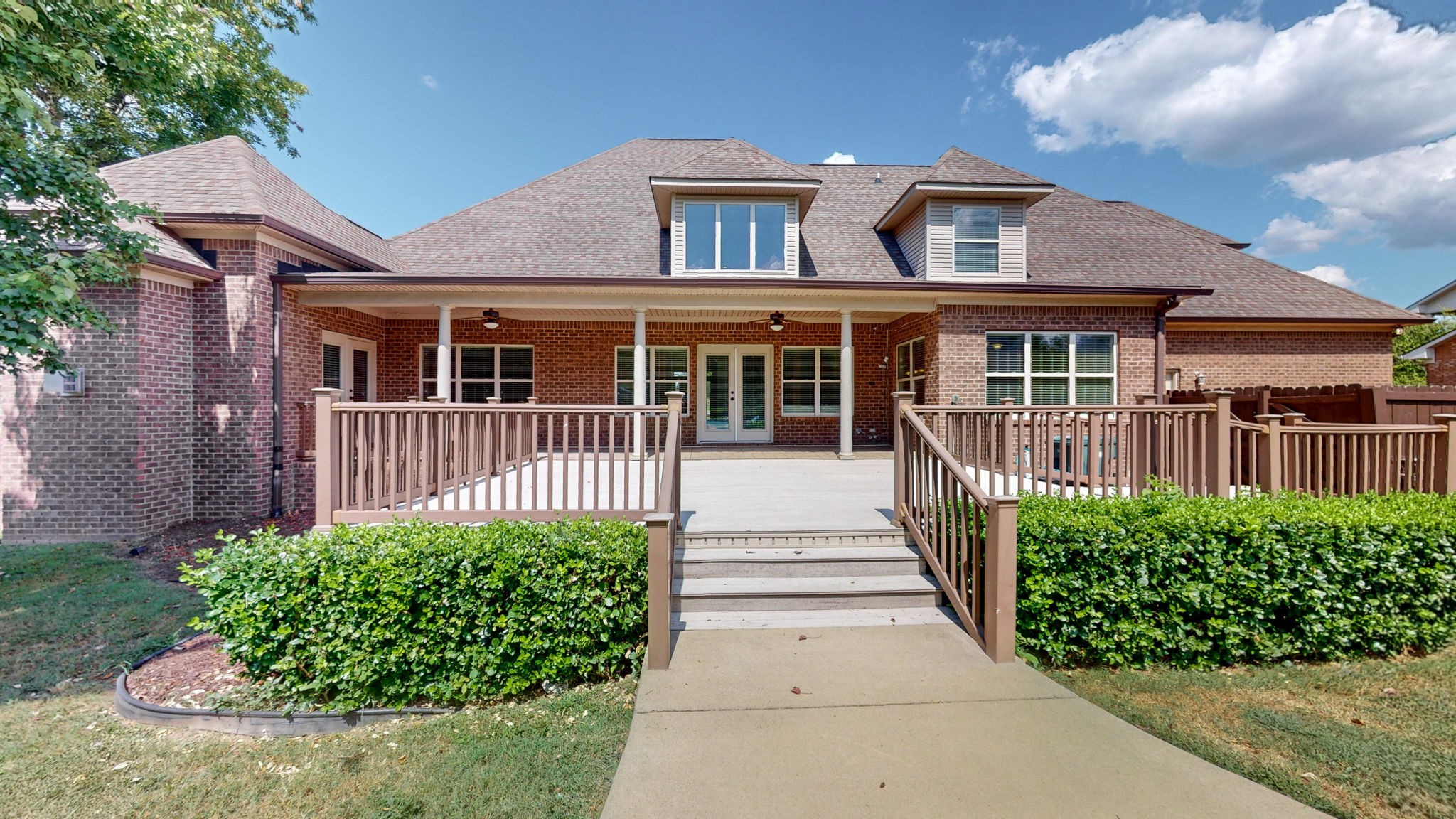 2218 Ewing Dr