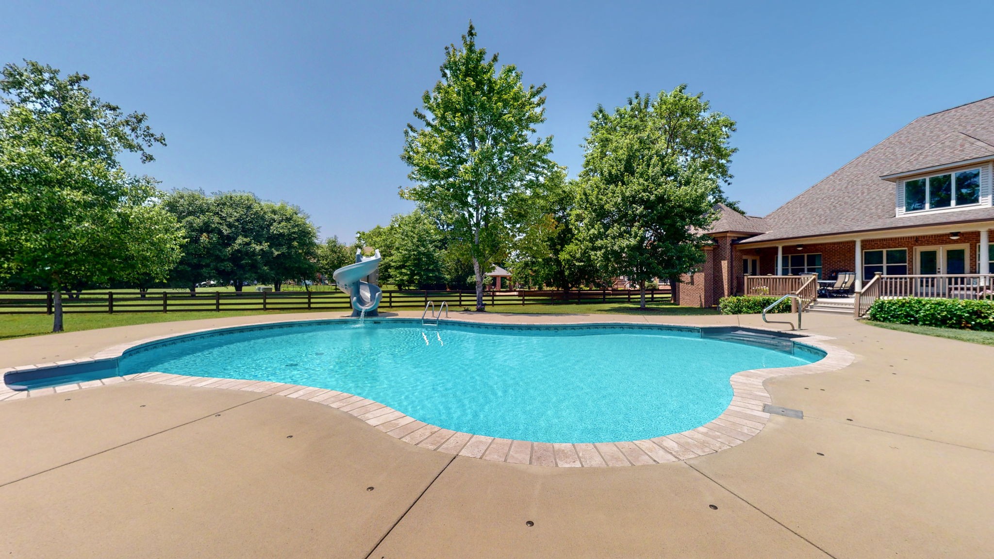 2218 Ewing Dr