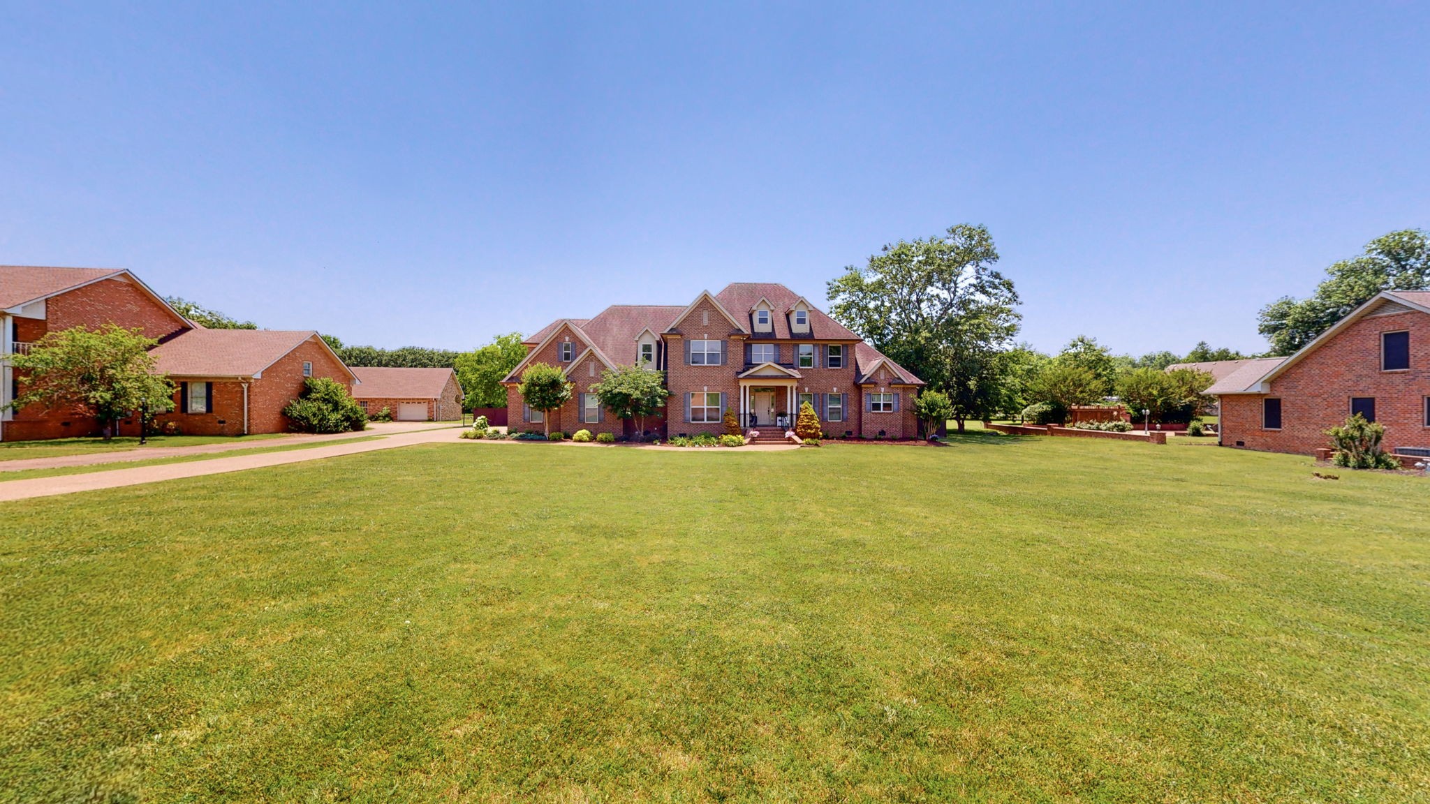 2218 Ewing Dr