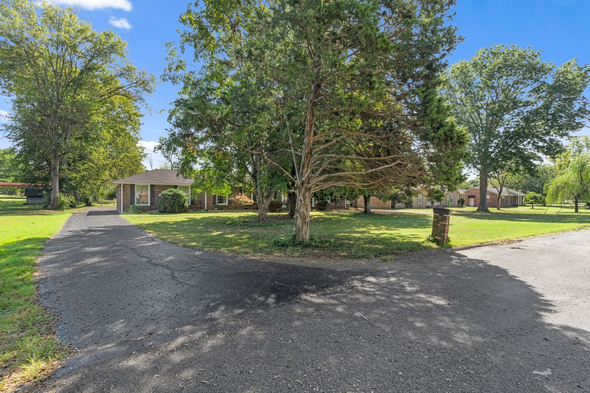 850 Moreland Dr