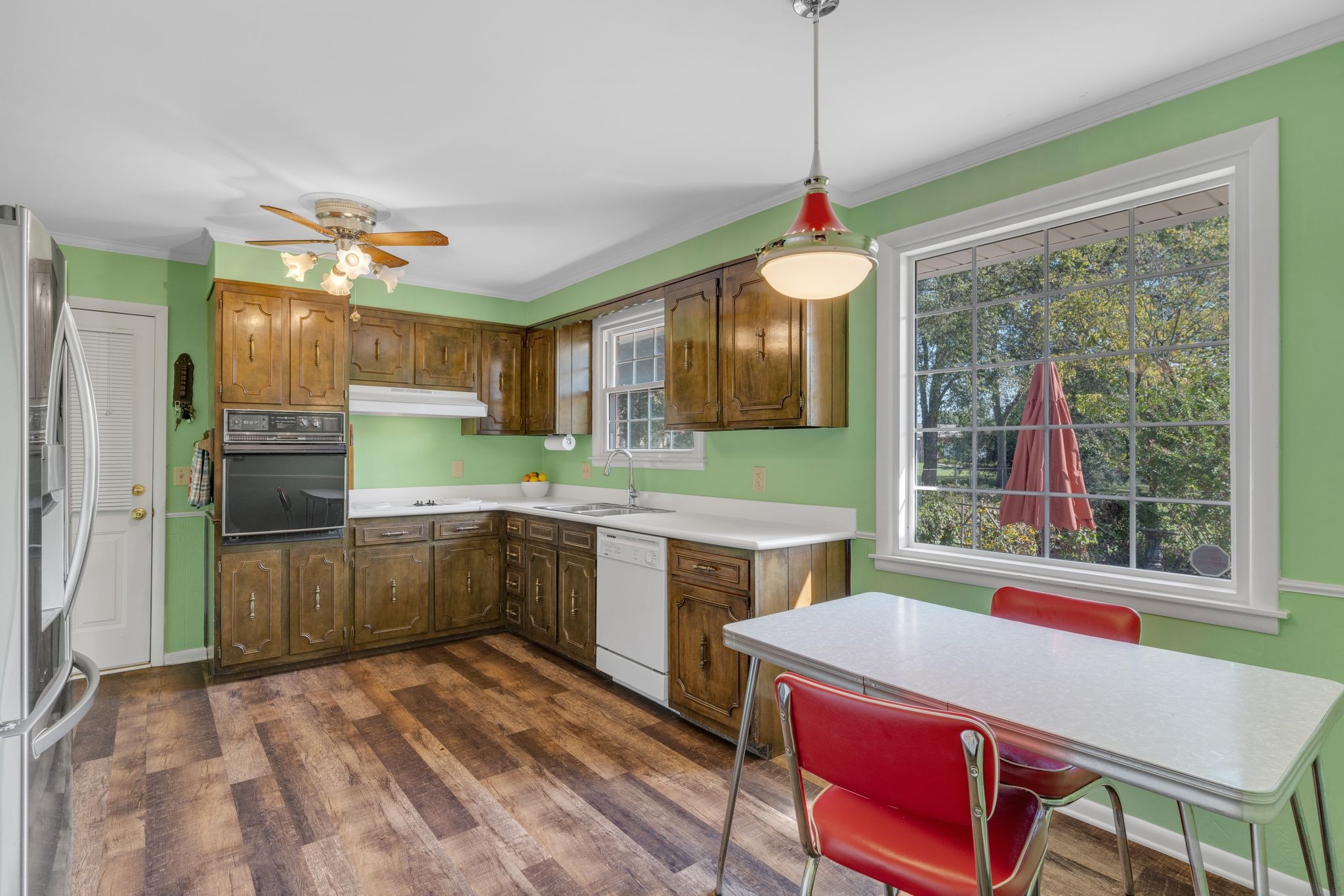 850 Moreland Dr