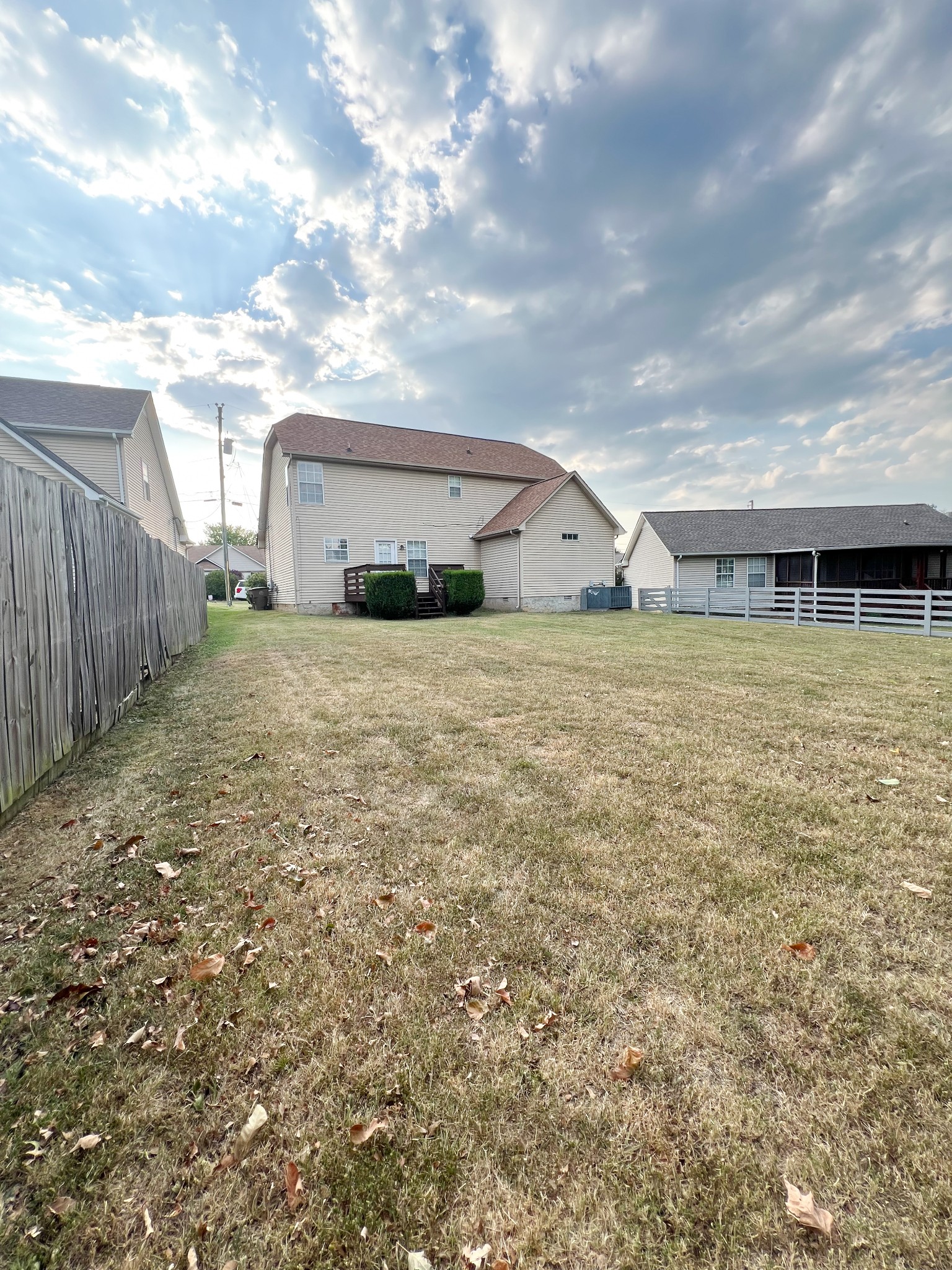 6632 Shadyview Dr
