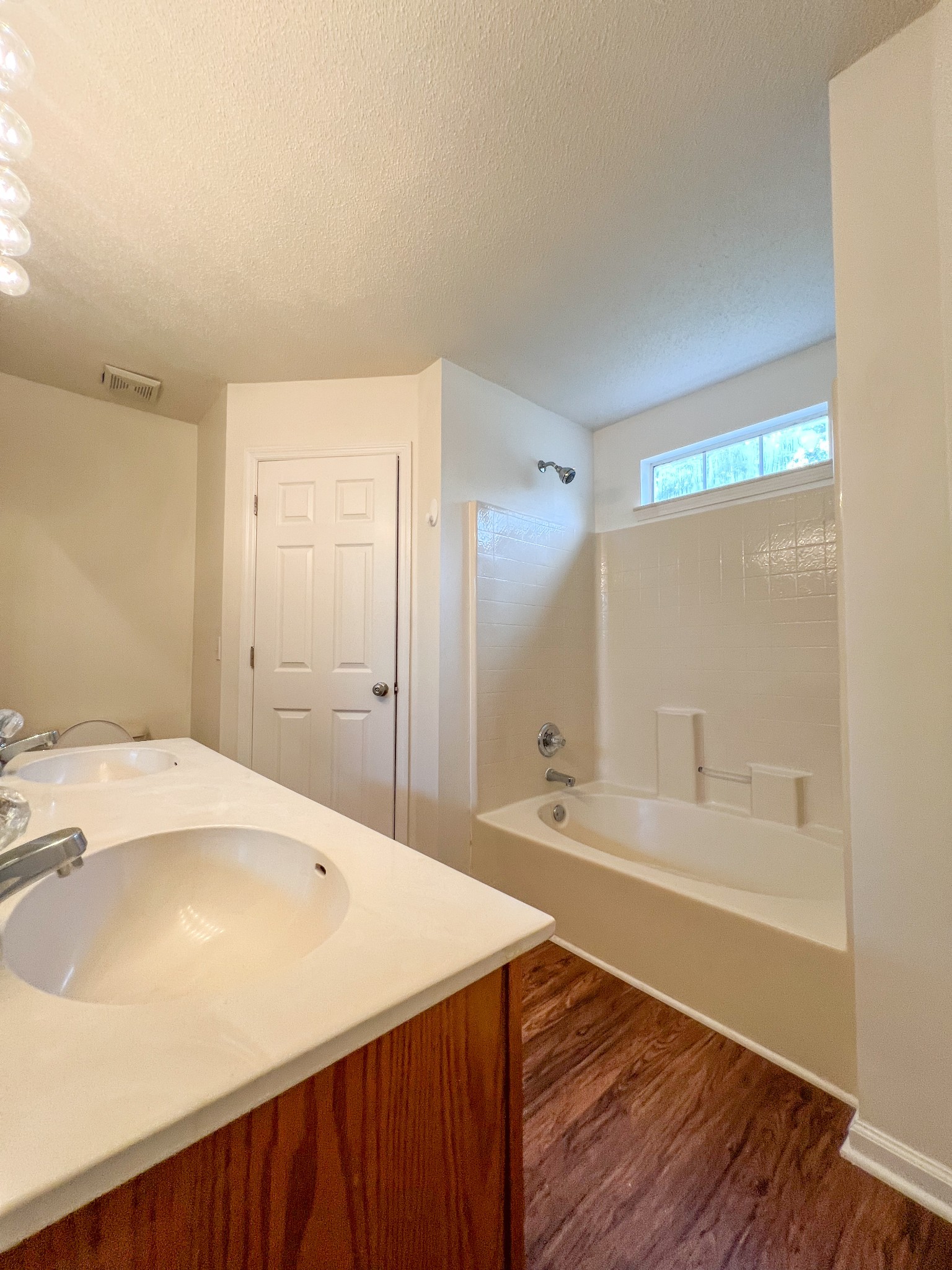 6632 Shadyview Dr