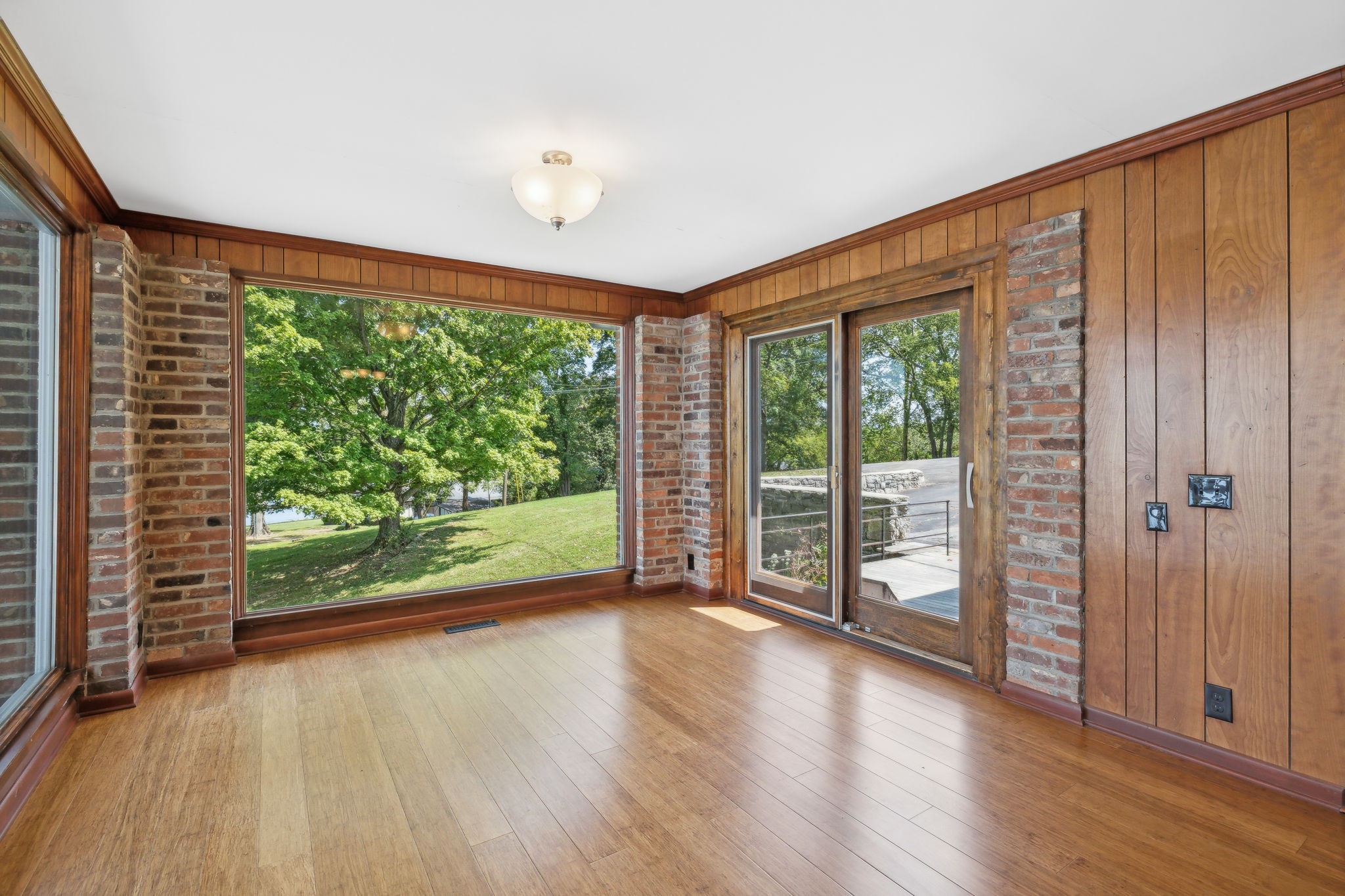 381 Green Harbor Rd