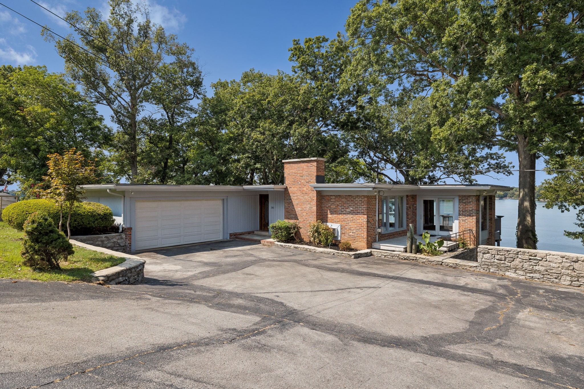 381 Green Harbor Rd