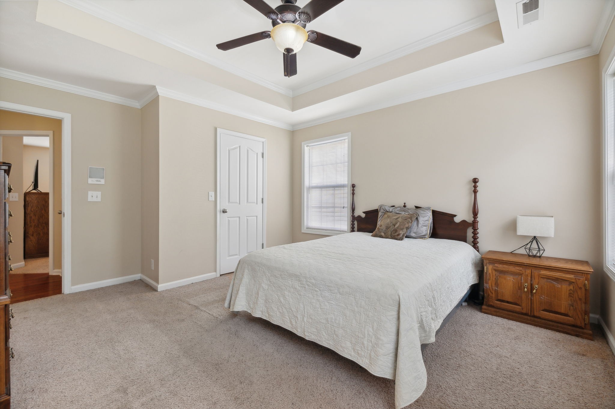 1585 Hedgewood Rd