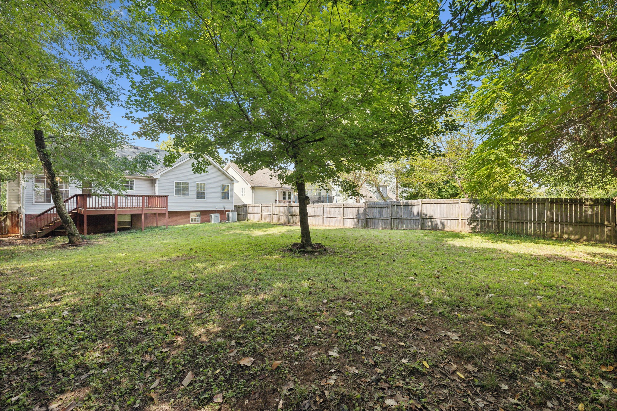 1585 Hedgewood Rd