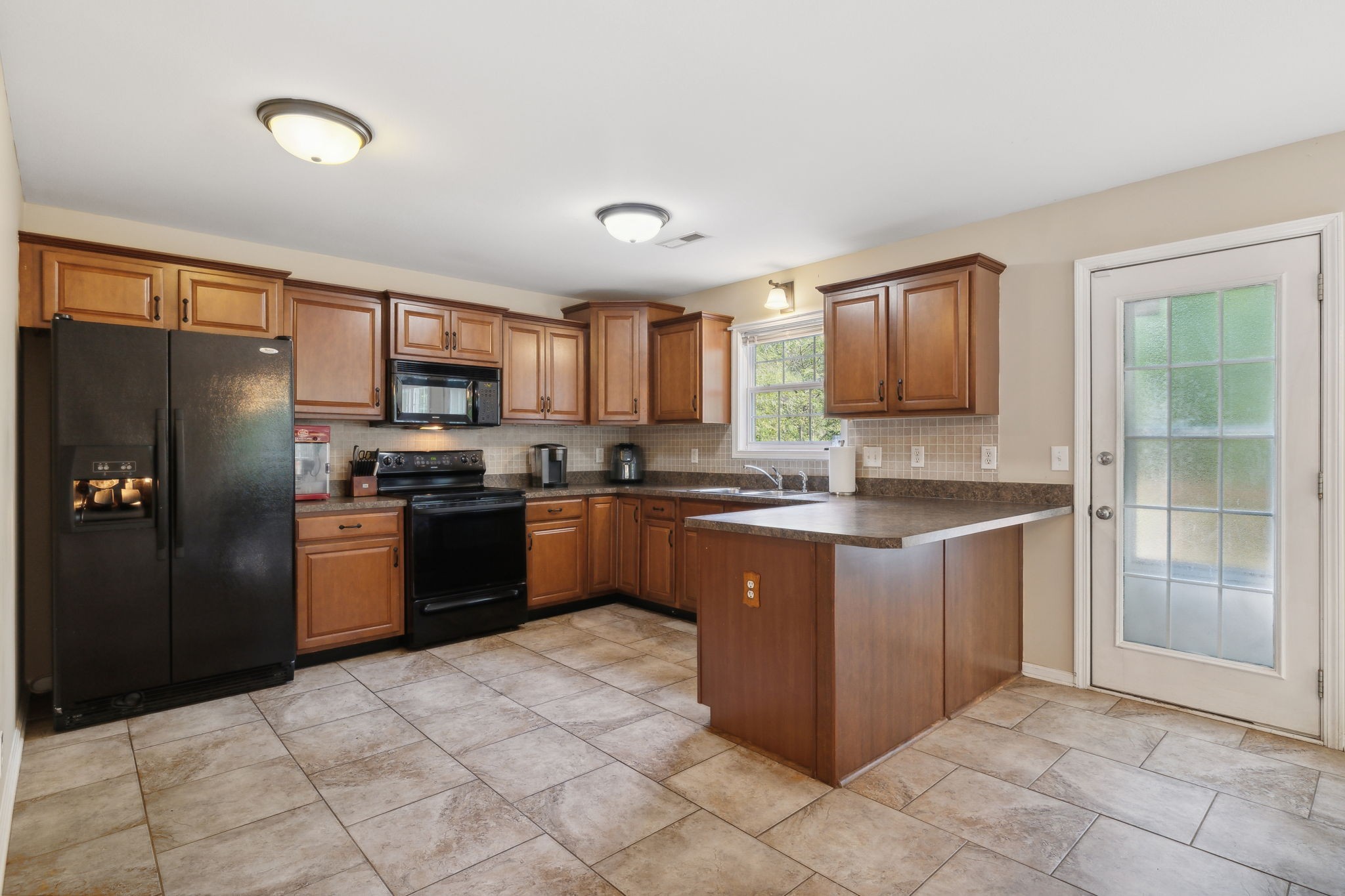 1585 Hedgewood Rd