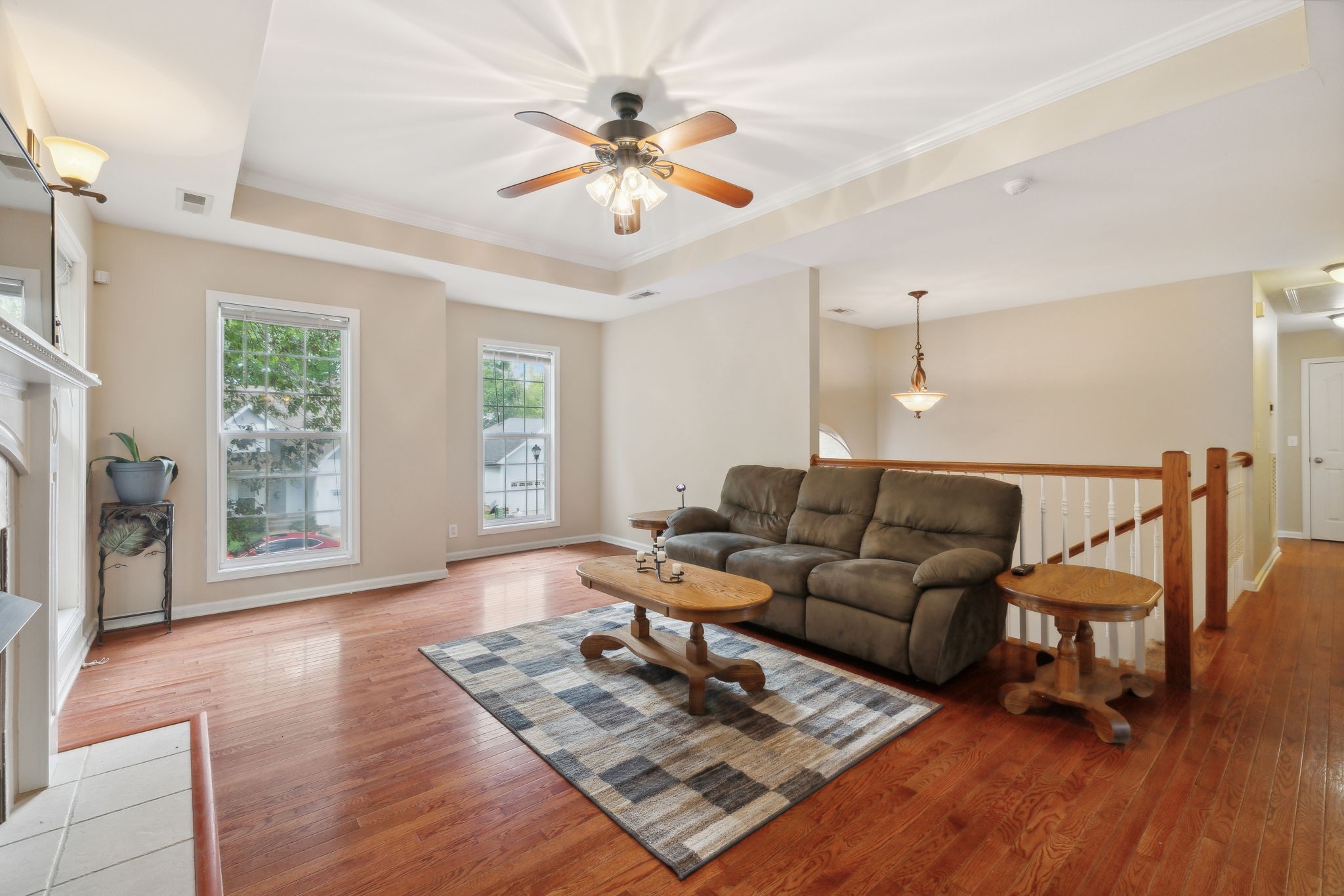 1585 Hedgewood Rd
