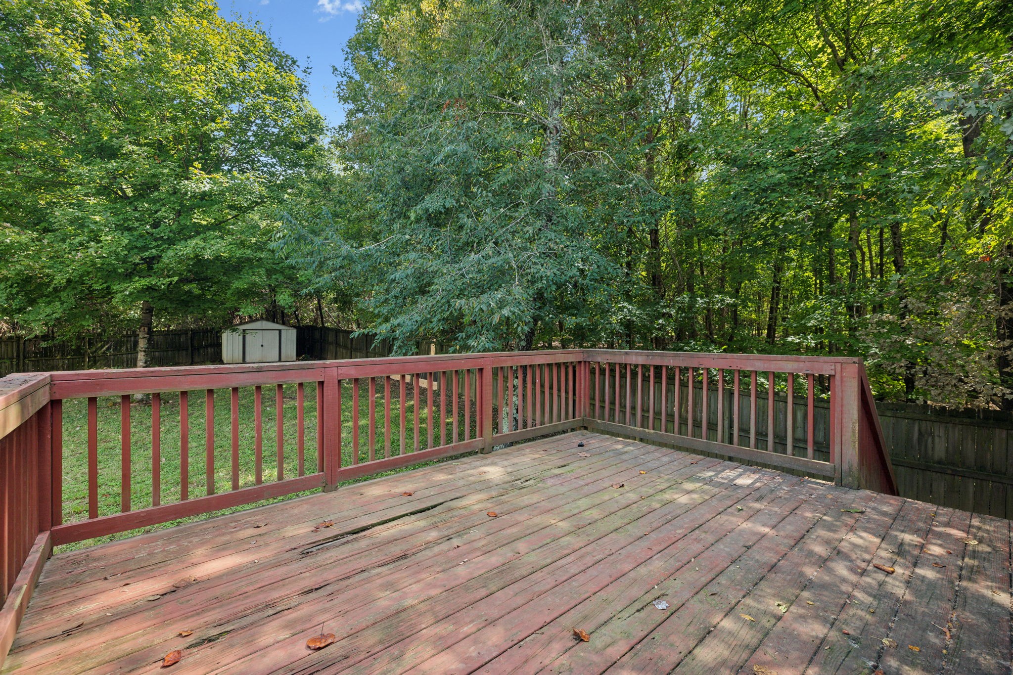 1585 Hedgewood Rd
