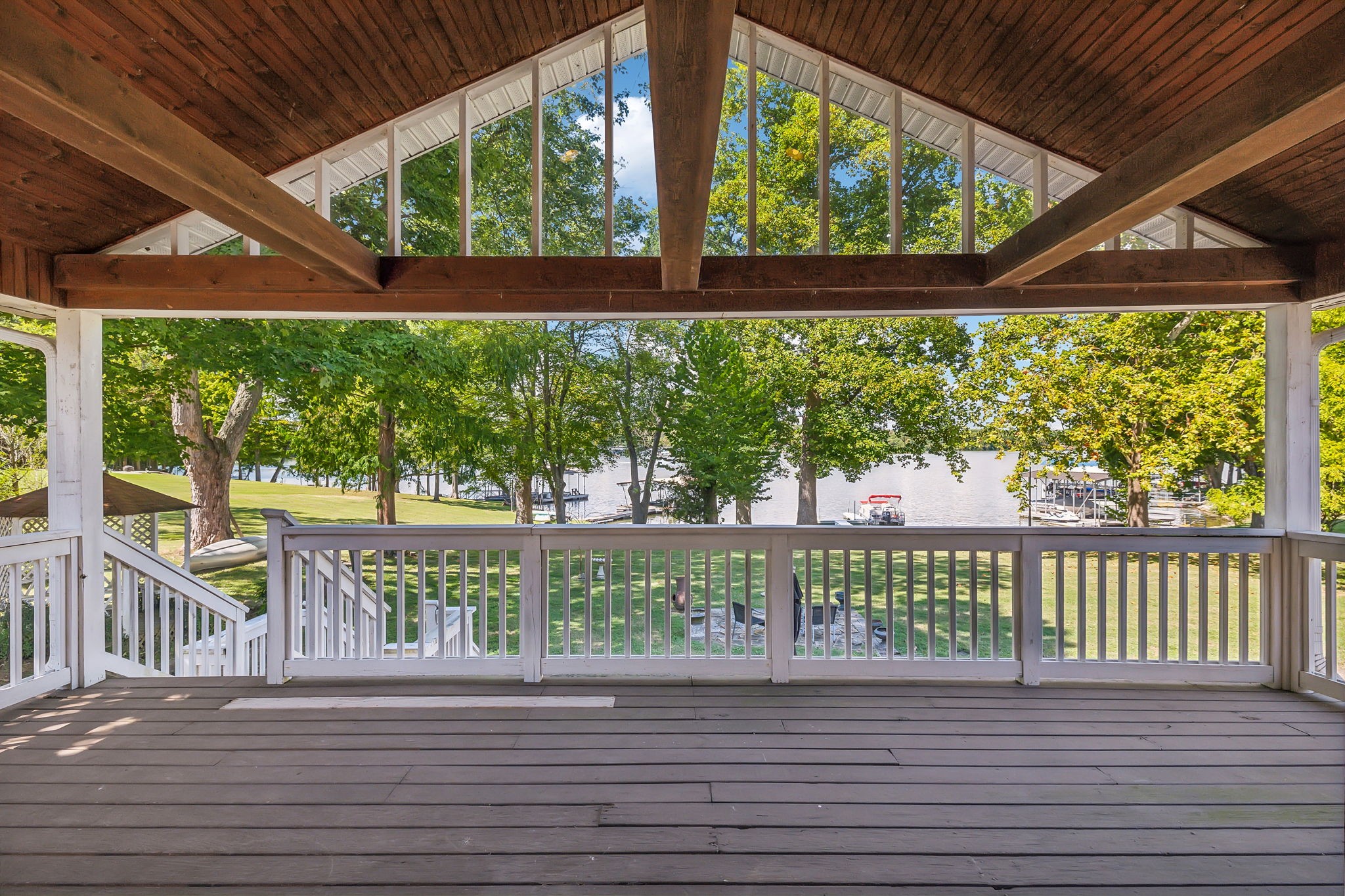 292 Lake Terrace Dr