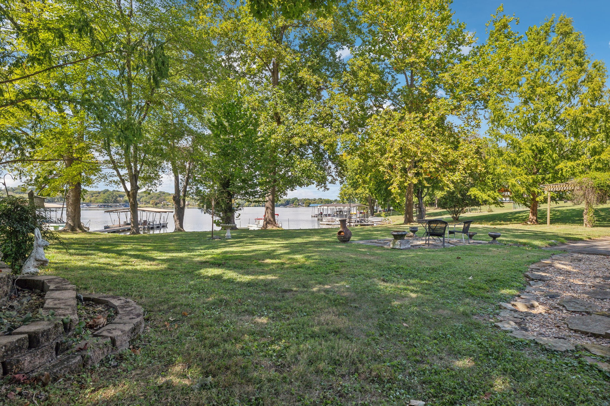 292 Lake Terrace Dr