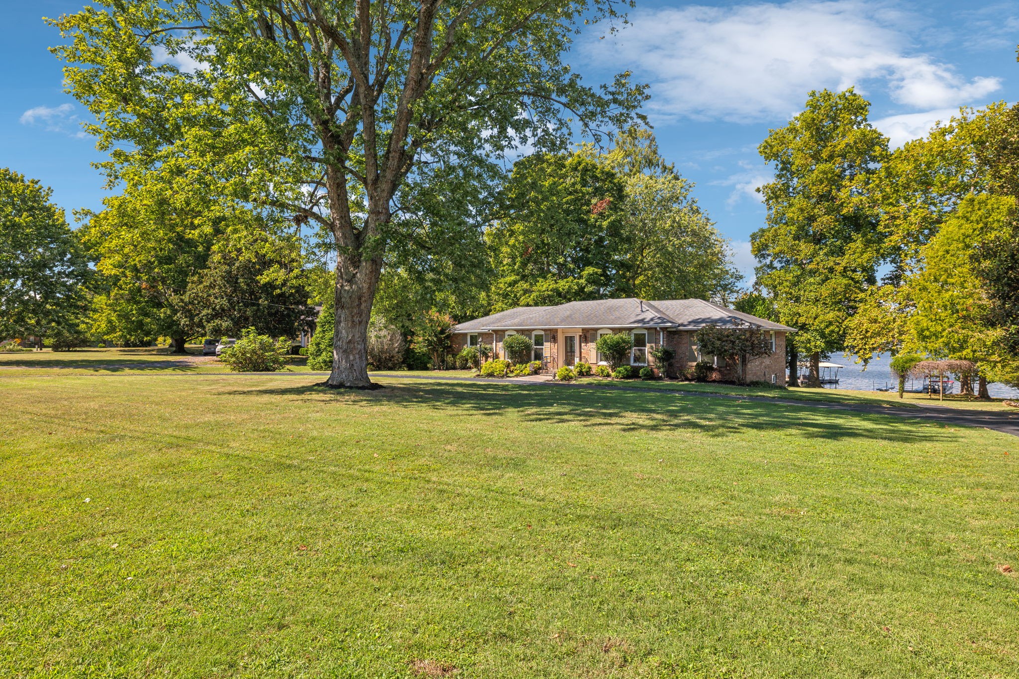292 Lake Terrace Dr