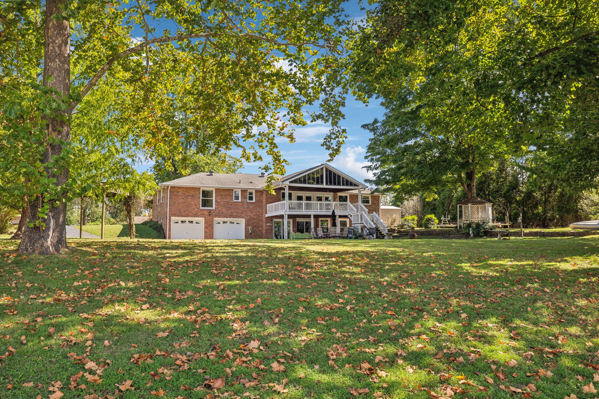 292 Lake Terrace Dr