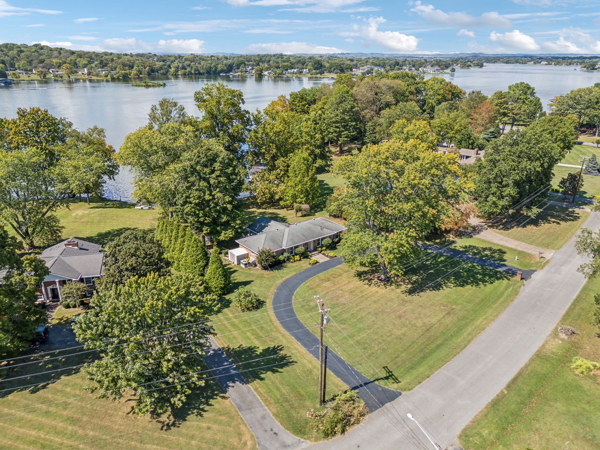 292 Lake Terrace Dr