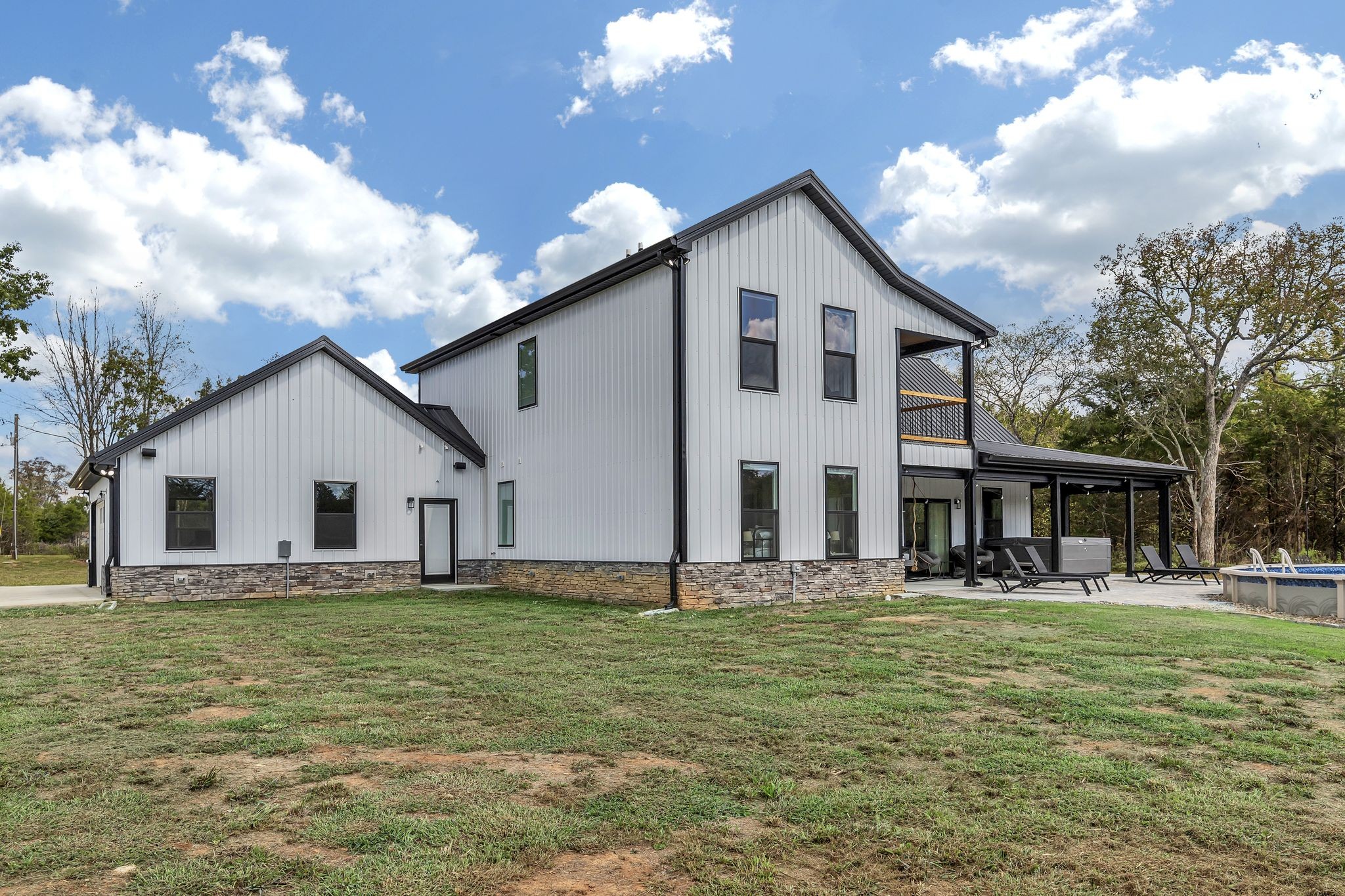 3032 Vesta Rd