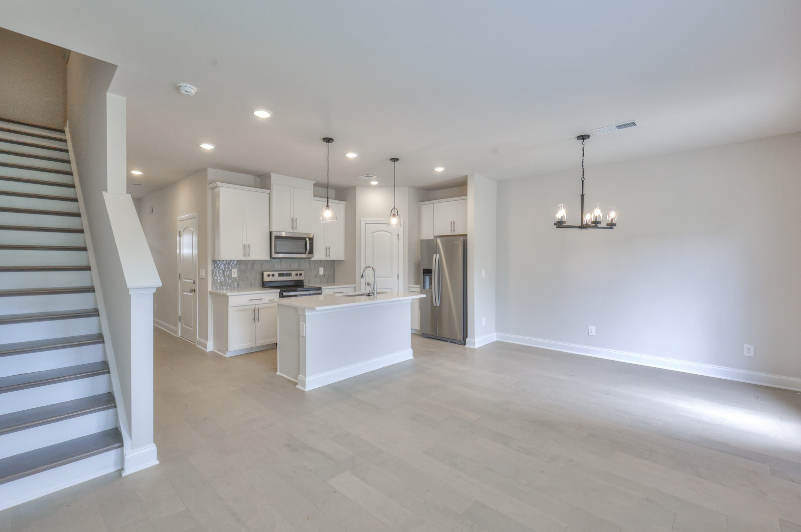 4612 Ridge Bend Dr