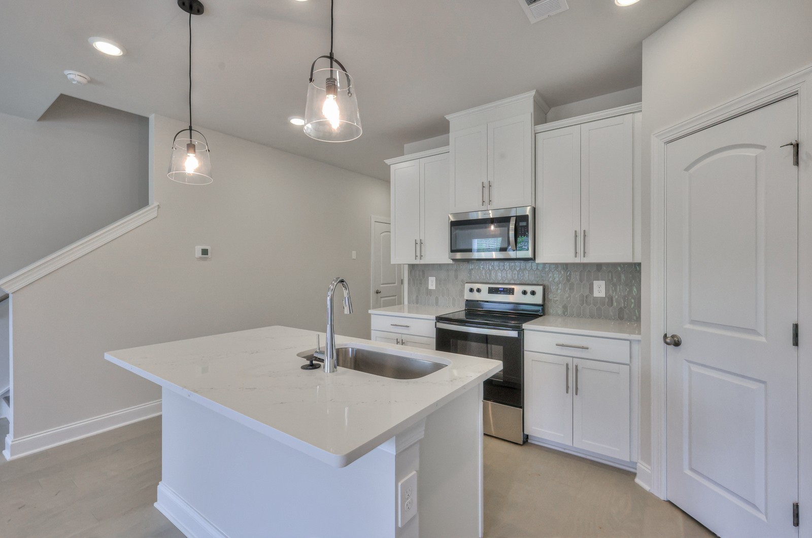 4612 Ridge Bend Dr