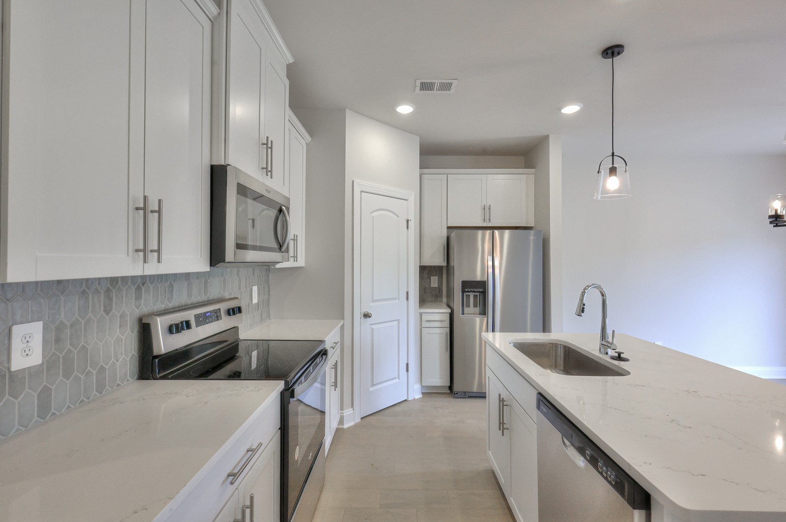 4612 Ridge Bend Dr