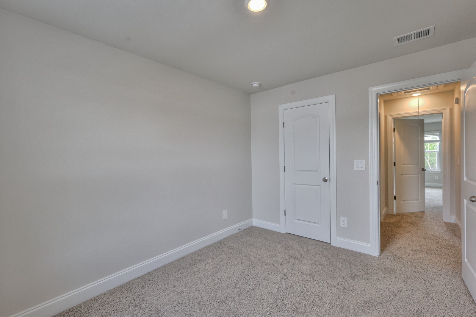 4612 Ridge Bend Dr