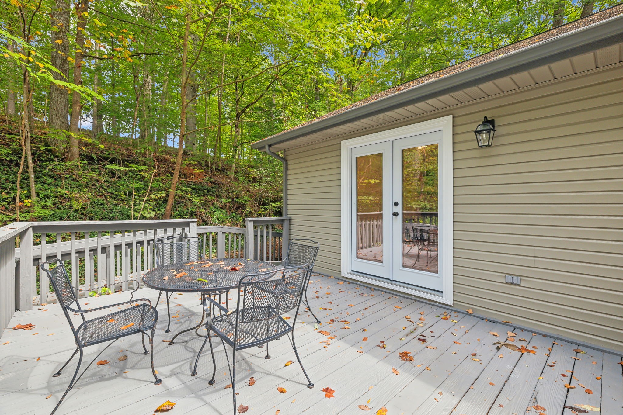 1101 Johns Rd